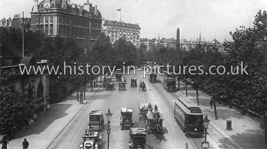 Embankment, London. c.1915.